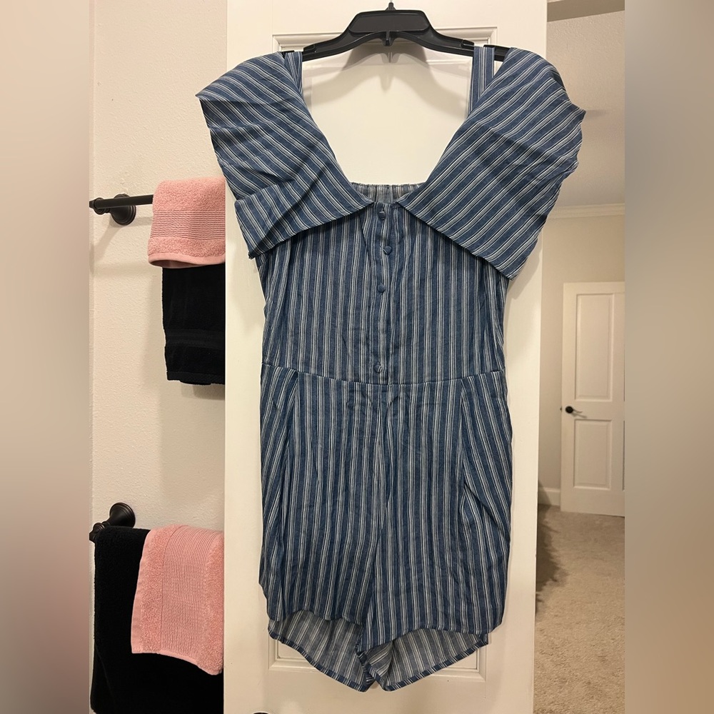 Romper - Never Worn.